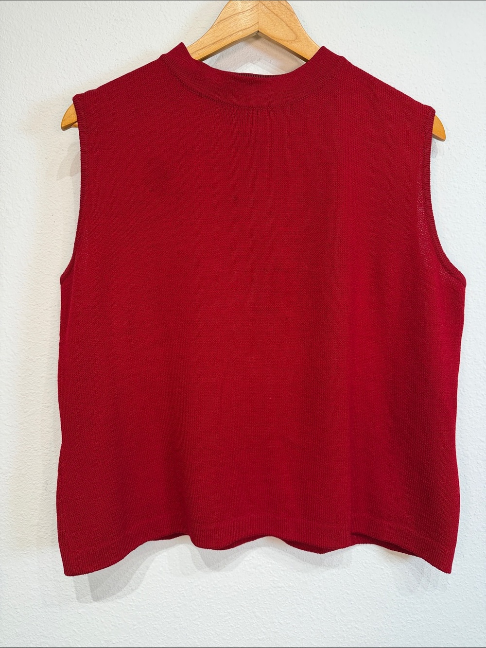 St. John Red Knit Shell Sweater Top Size L Luxury Designer Sleeveless Mock Neck - Picture 2 of 7